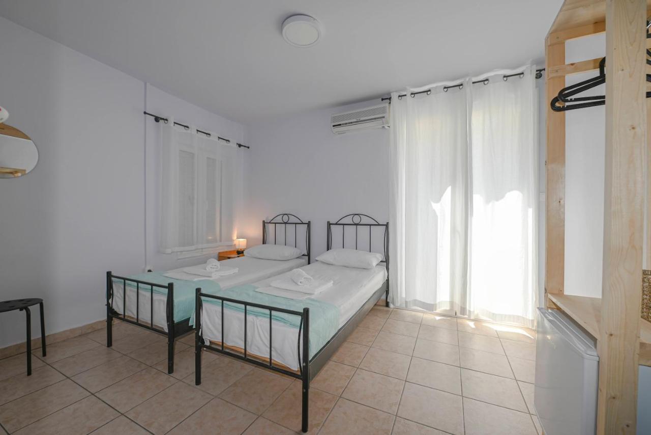 Hermes Rooms Tinos ภายนอก รูปภาพ
